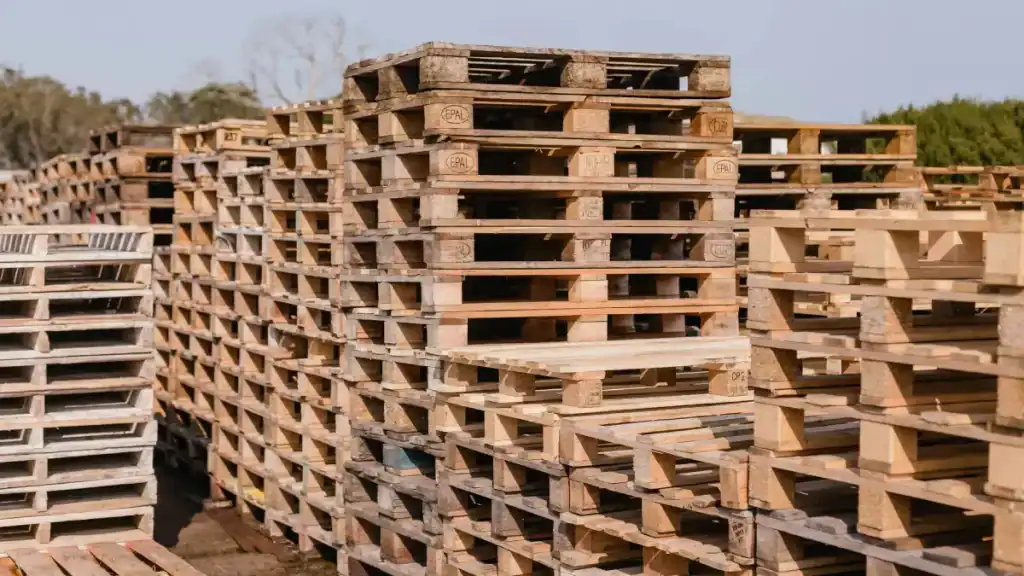 refurbished pallets Sydney stack